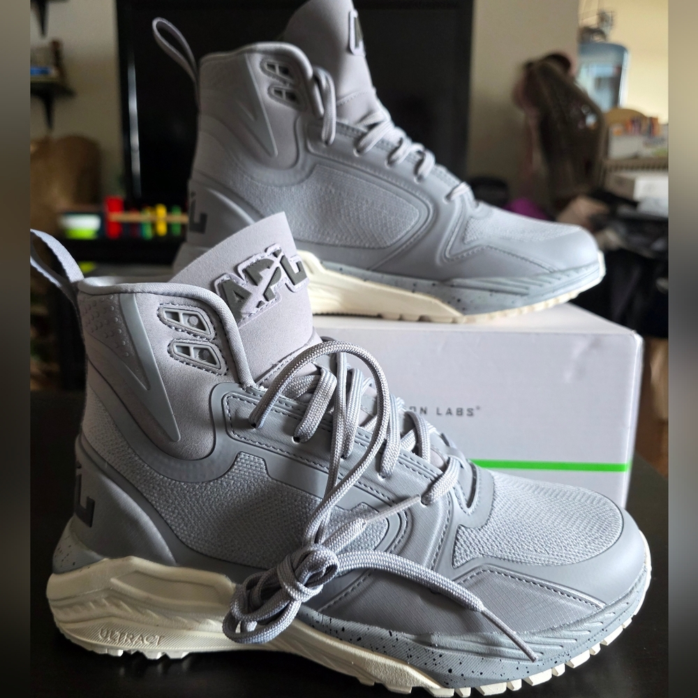 APL‎ TechLoom Defender high-top Cement/Ivory/Anthracite Size 7